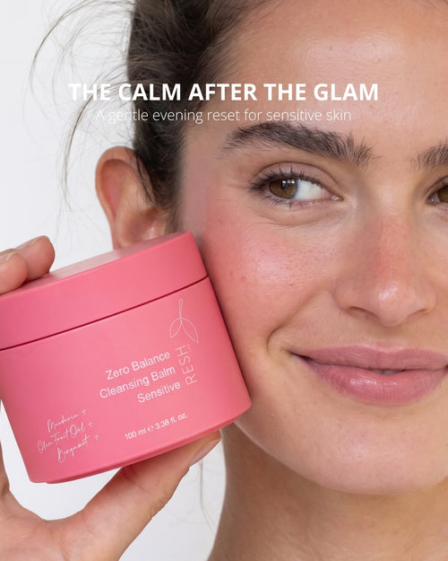 Zero Balance Cleansing Balm Sensitive
The calm after the glam. 💗
Waterproof makeup, SPF and daily buildup melt away as this cleansing balm transforms from solid balm to silky oil to milky emulsion. Sweet Almond, Moringa Seed and Oat oils help nourish and comfort your skin while you cleanse.
Massage onto dry skin, add water to emulsify, then rinse clean.
Makeup off. Comfort on.
#RESHlab #CleansingBalm #DoubleCleansing #SensitiveSkin #KBeauty