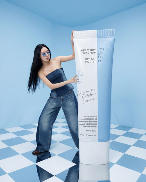 Big protection. Zero heaviness.☀️

Daily Watery Sun Cream SPF50+ PA++++ delivers powerful broad-spectrum UV protection with a lightweight, water-based formula that feels comfortable on the skin all day long.💙

#reshlab #sunscreen